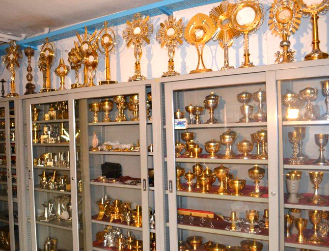Religious items ornaments and objects for Churches Milan